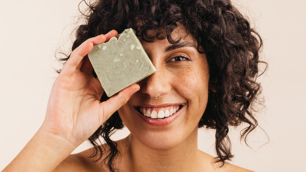 jabón facial para desmaquillarse
